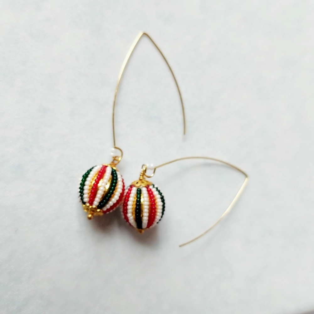 Seedbead earrings, Minimalist Earrings